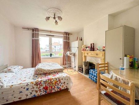 Mollison Way, Edgware, HA8 - Photo 2