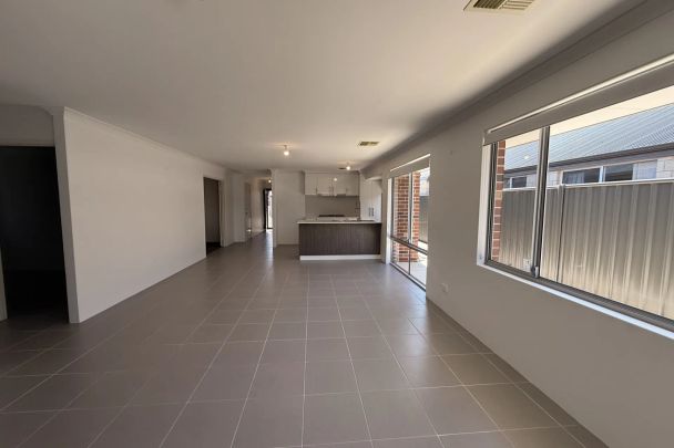 Stylish Family Living in a Sought-After Location - Photo 1