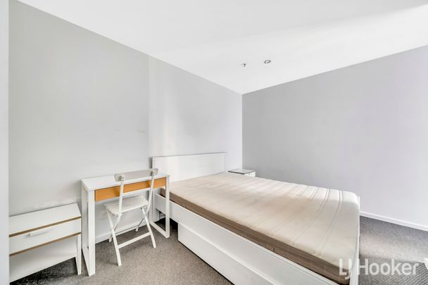 Premium location with urban skyline views - Photo 1