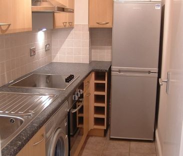 1 Bed Flat, Powis Road, BN1 - Photo 3