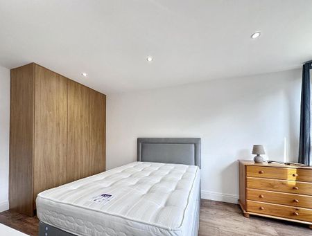 5 bedroom terraced house to rent - Photo 3
