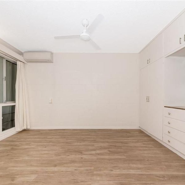 5/7 Ackers Street, Hermit Park - Photo 1