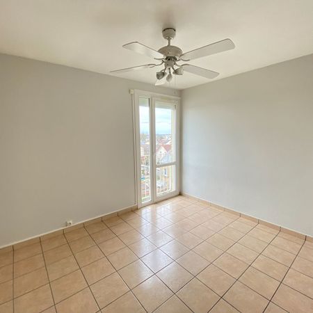Location Appartement 3 pièces 63m² - Photo 4