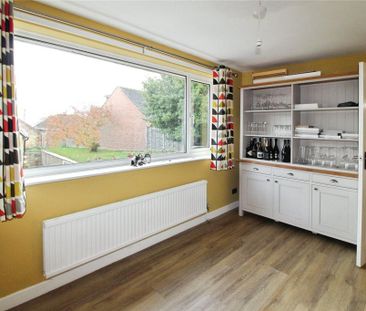 3 bedroom detached bungalow to rent - Photo 3