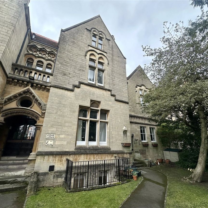Bath Road, Reading, Berkshire, RG1 - Photo 1