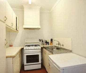 Unit 1/11 Holloway Street, - Photo 3