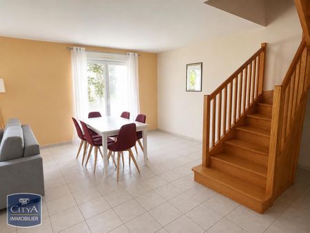 Location Maison 4 pièces 92m² FOUGERES 35300 - Photo 3