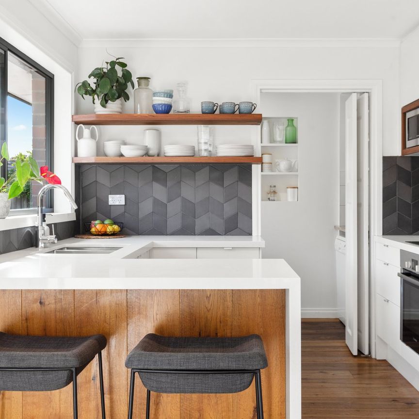 THREE BEDROOM FAMILY HOME - Photo 1