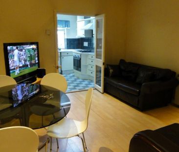 4 bedroom house to rent - Photo 1