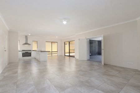 22 Velaluka Drive, Lake Coogee - Photo 3