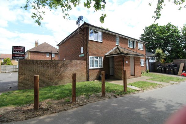 1 bedroom Flat to rent - Photo 1