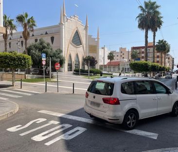 Alquiler de piso en Calle Zoa, 23 - Photo 3