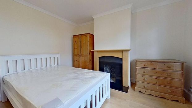 4 bedroom semi-detached house to rent - Photo 1