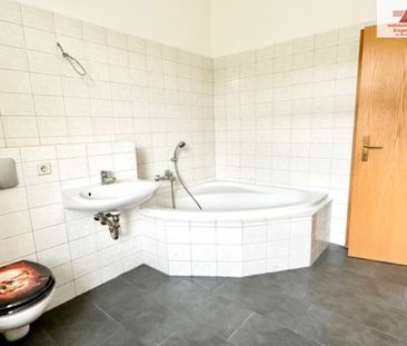 Großzügige Wohnung mit Einbauküche und Stellplatz in Annaberg Ortst... - Photo 1