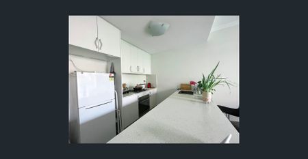 Nice Two Bedroom for Rent in Heart of Rockdale - Photo 4