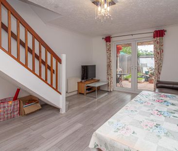 2 bedroom end of terrace house to rent - Photo 5