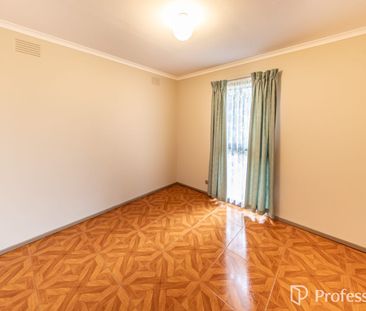 82 O'Neills Rd, Melton, Vic 3337 - Photo 1