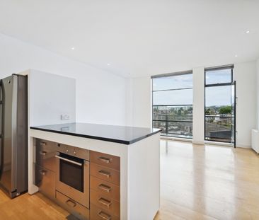 Evershed Walk, Chiswick, London, W4 flat to rent - Photo 4
