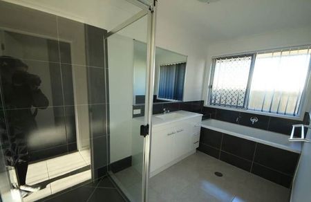 MODE Estate Living At It's Best - Photo 3