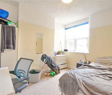 5 bedroom terraced house to rent - Photo 4