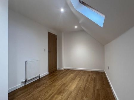 5 bedroom terraced house to rent - Photo 4