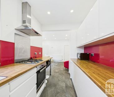 2 bedroom terraced house to rent - Photo 4