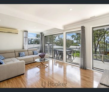 Stunning Executive Home - Photo 1