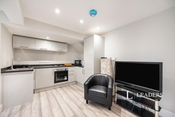 1 bedroom flat to rent - Photo 1