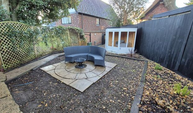 Detached house to rent - Photo 1