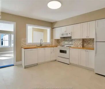 5929-39 WYANDOTTE STREET East Unit# 3 | 5929-39 WYANDOTTE STREET Ea... - Photo 1
