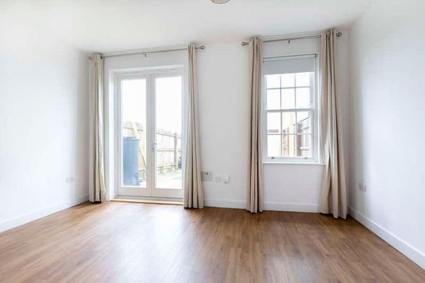 Gloucester Place, Cheltenham, GL52 - Photo 1