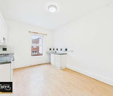 Cheltenham Road, Blackpool, FY1 - Photo 4