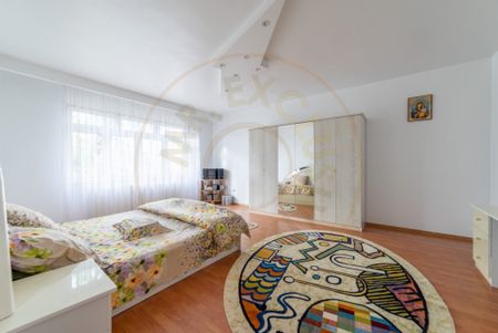 Casă spațioasă cu 8 camere - Pitești - 0% Comision - Photo 4