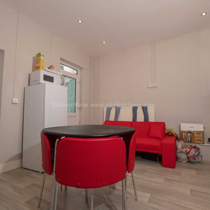 Romney Street, Salford - Photo 1