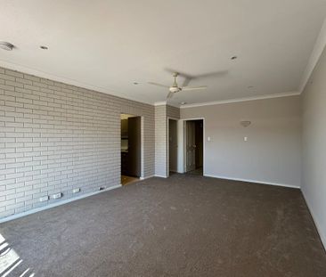 TIDY UNIT CLOSE TO THE BEACH - Photo 4