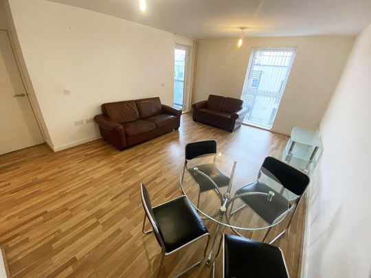 2 bedroom flat to rent - Photo 1