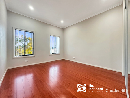 Spacious 4-Bedroom + Study Duplex with Swim Spa in Georges Hall - Photo 5