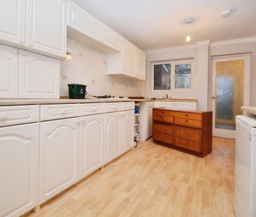 3 bedroom terraced house to rent - Photo 6