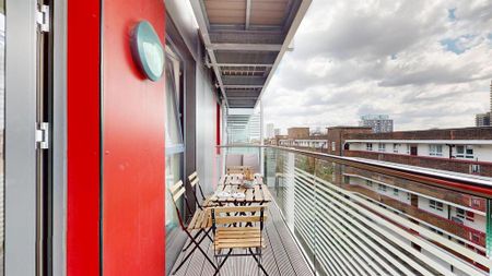3 bedroom flat to rent - Photo 2