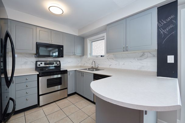 For Lease - 42 Montserrand Street, Barrie, Ontario - Photo 1