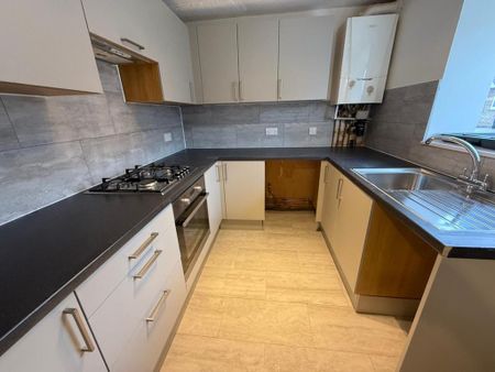 2 bedroom terraced house to rent - Photo 2