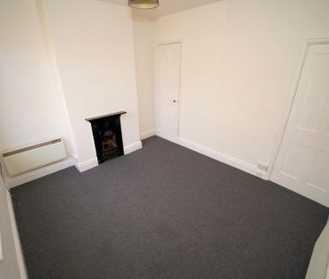 3 bedroom terraced house to rent - Photo 6