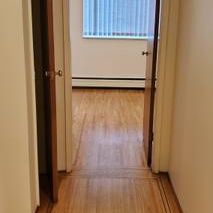 Cozy one bedroom in appartment building near VGH and Granvile Island - Photo 1