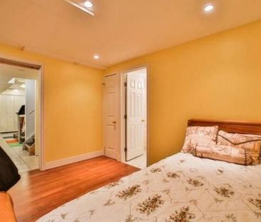 Beautiful 2 bedroom basement apartment for rent - Photo 2