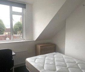 Student Properties to Let - Photo 2