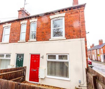 2 bedroom end of terrace house to rent - Photo 5