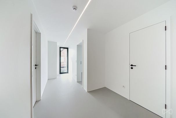 Villa met drie slaapkamers in Ghlin - Photo 1