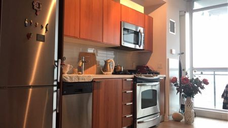 For Lease - 318 King Street Unit# 1012, Toronto, Ontario - Photo 3