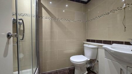Price £1,700 pcm - Available Now - Part Furnished - Photo 3
