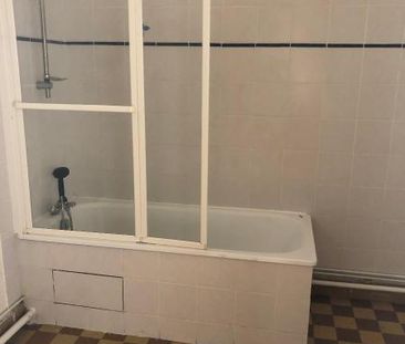 Location Appartement 3 pièces 76m² ST ETIENNE 42000 - Photo 3